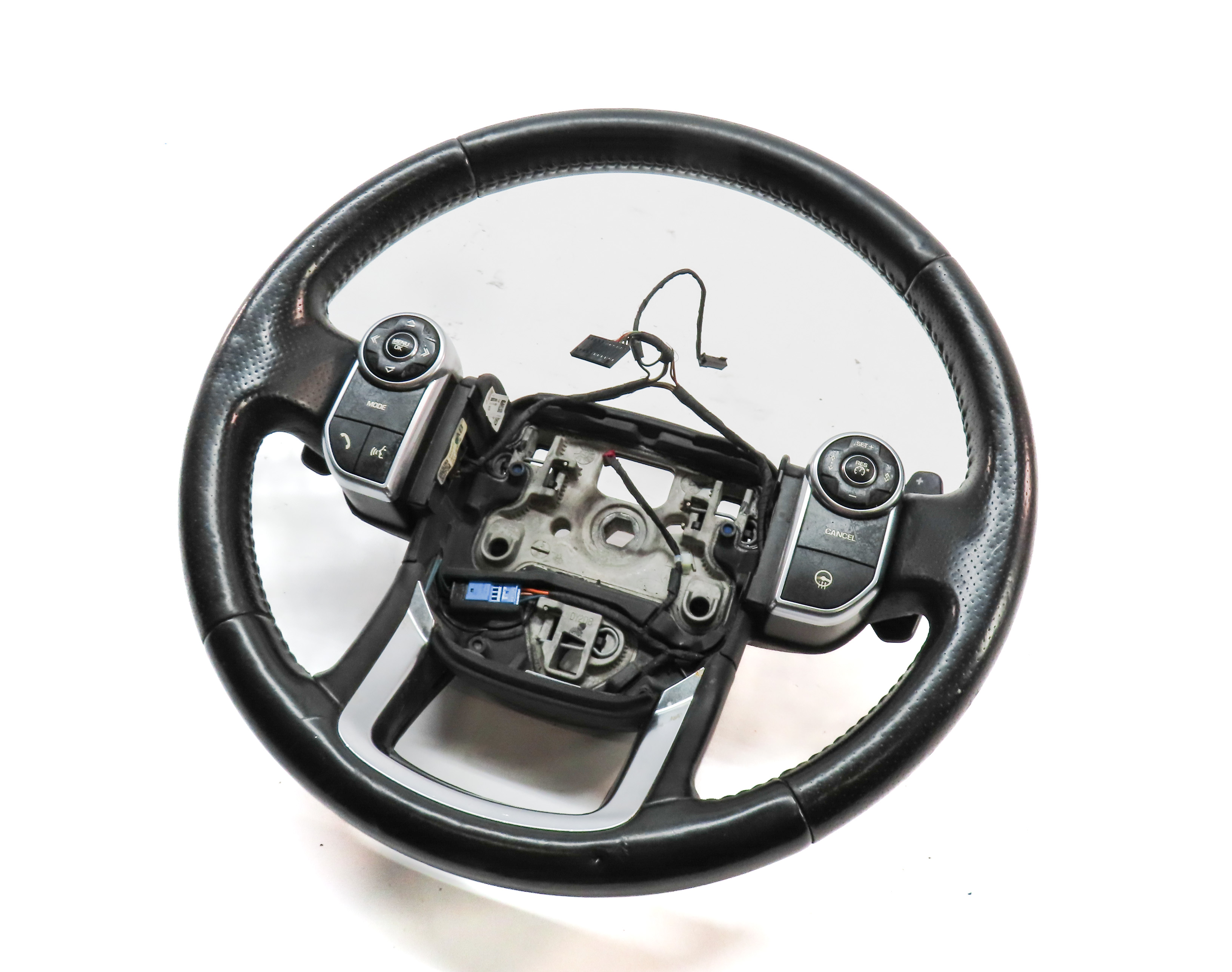 2014-2022 RANGE ROVER SPORT (L494) 4-SPOKE HEATED STEERING WHEEL w/ SWITCHES — exact item pictured